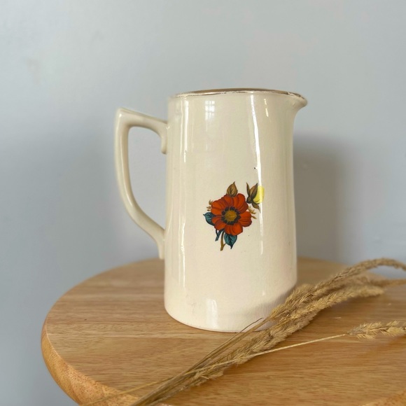 Vintage floral pitcher - Picture 3 of 3
